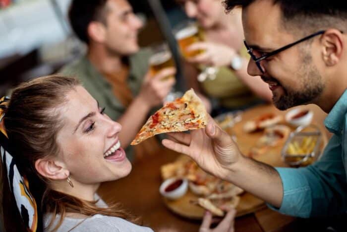 Place à la dégustation de pizza